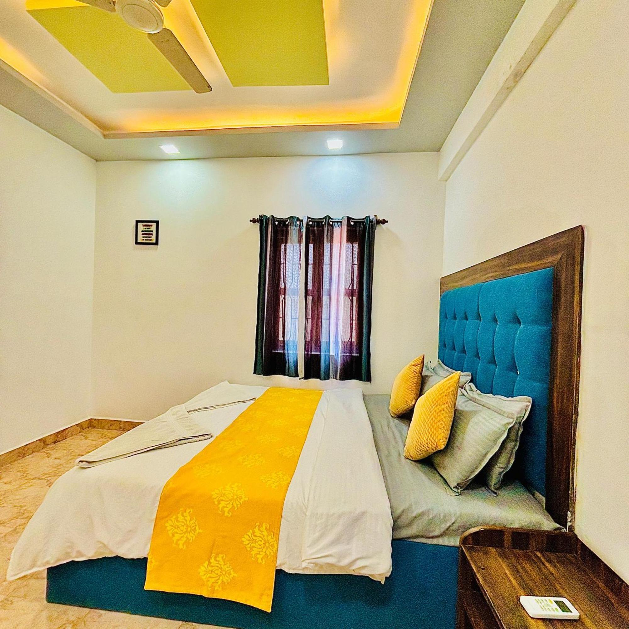 The Grey Pool Villa - 100 Mtr Beach Walking Calangute