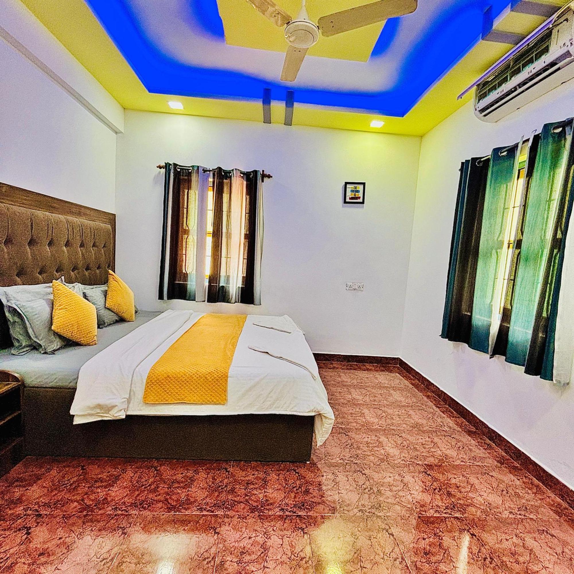 Villa The Grey Pool Villa - 100 Mtr Beach Walking Calangute